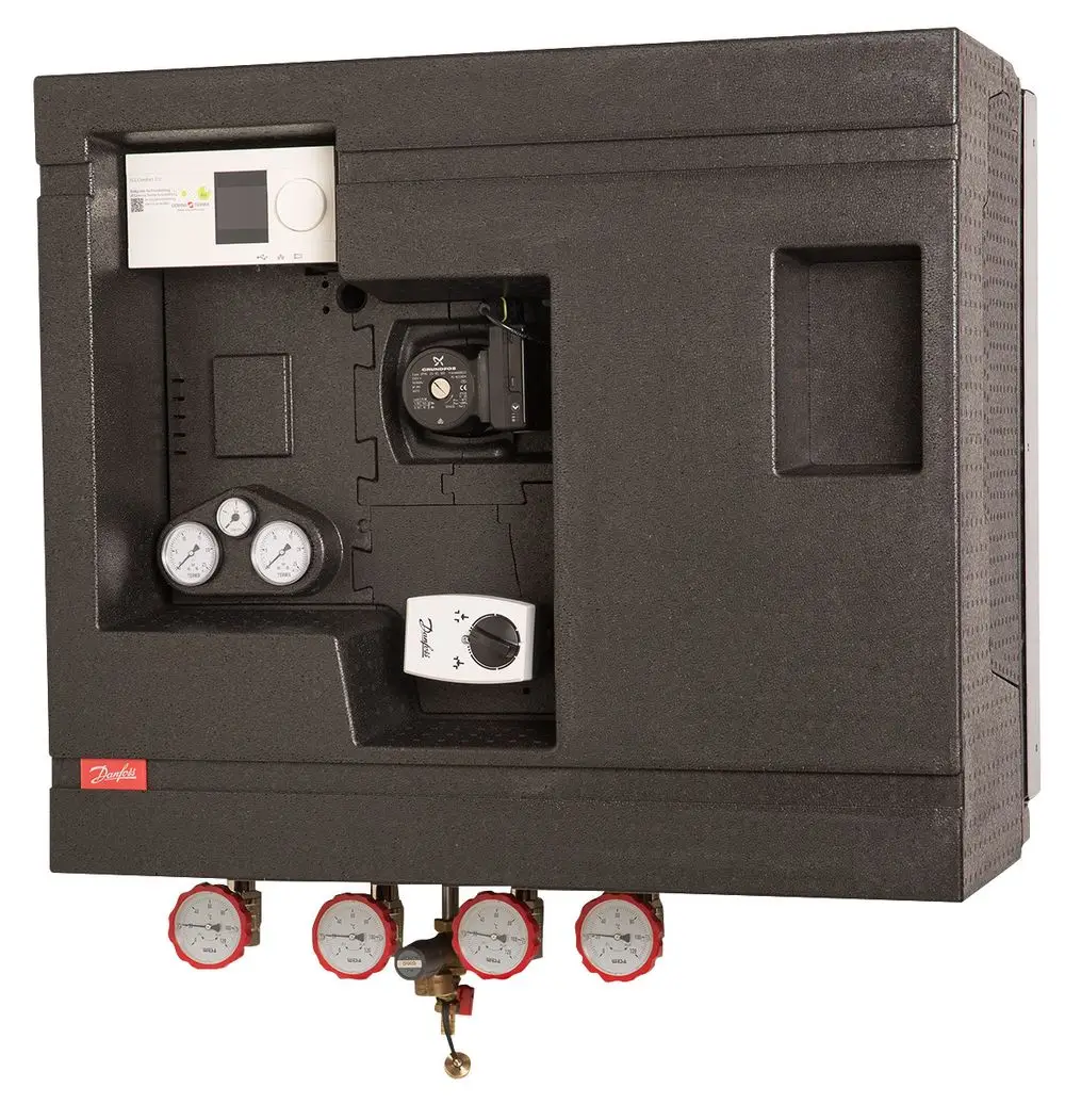 Danfoss-Produkt mit mehreren Druckmanometern, Steuerungselement und Komponente zur Heizungsregelung, in schwarzem Gehäuse mit mehreren Anschlussmöglichkeiten.